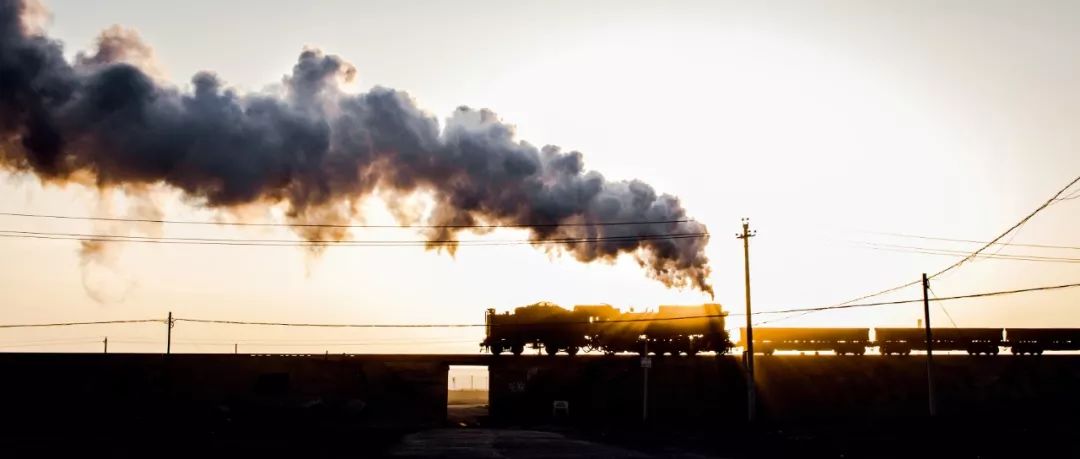 在大*疆新**，世界上最后的蒸汽火车还在奔驰