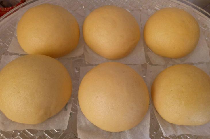 做玉米面馒头怎么能不粘手,玉米面馒头怎样发才蓬松柔软