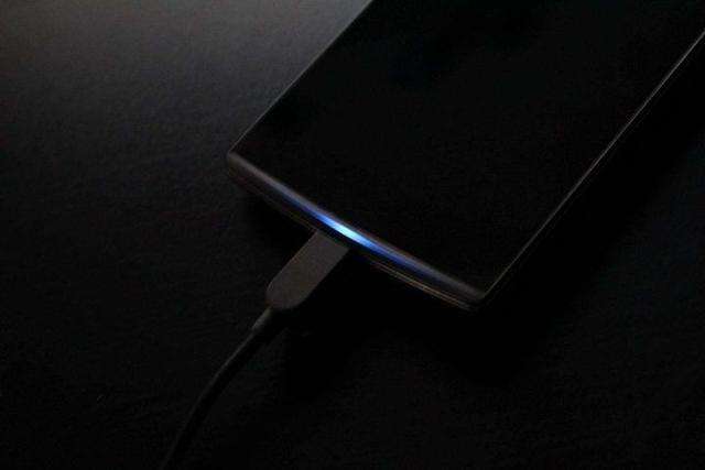 渐渐离我远去的视频,渐渐的离我们远去