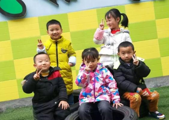 为什么现在中国父母带孩子这么累？究其根本，改变教导方式是关键