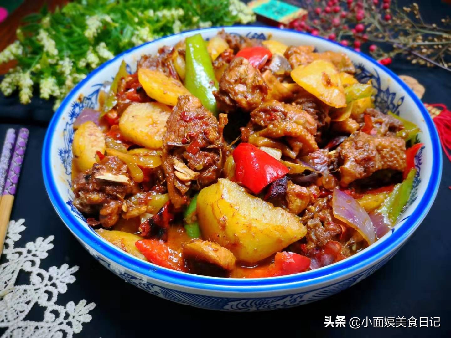 过年了,教你做一道土豆烧鸡的做法,味道不输大盘鸡,做法超简单