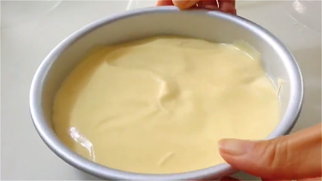 没有面粉能用玉米淀粉来做蛋糕吗,不用玉米粉和其他东西做云朵蛋糕