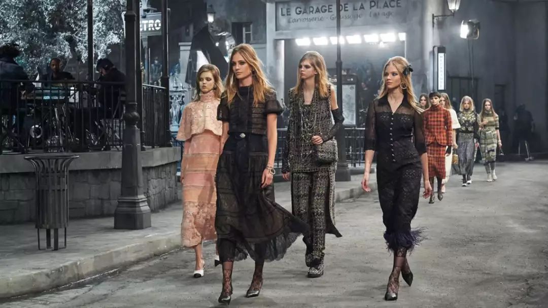 万元包包lv,lv包为何是奢侈品