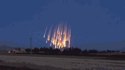 阿塞拜疆对亚美尼亚使用白磷弹,亚美尼亚阿塞拜疆使用白磷弹视频