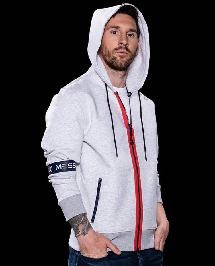 梅西发布个人潮牌M10！对标C罗，他的衣品还是个“弟弟”