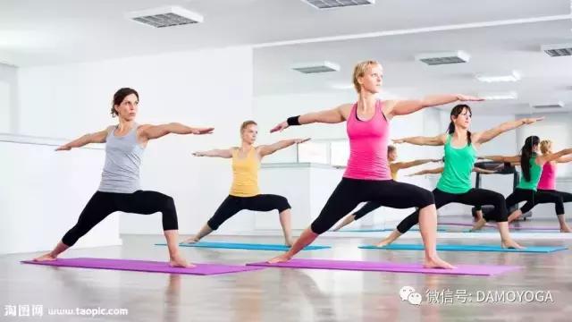 如何成为一个正规的瑜伽教练,一个优秀的瑜伽教练养成记