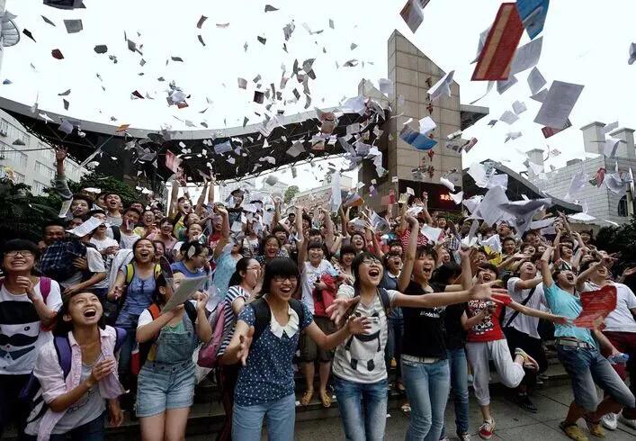 寝室是堕落的温床,大学宿舍的悲惨命运