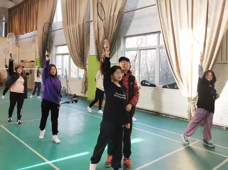 飞扬吧，青春——记鞍山师范学院“阳光体育节”