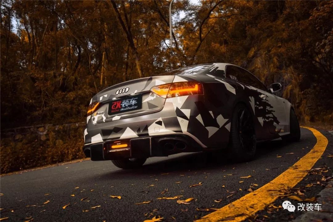 14代丰田皇冠改色,14代丰田皇冠颜值如何