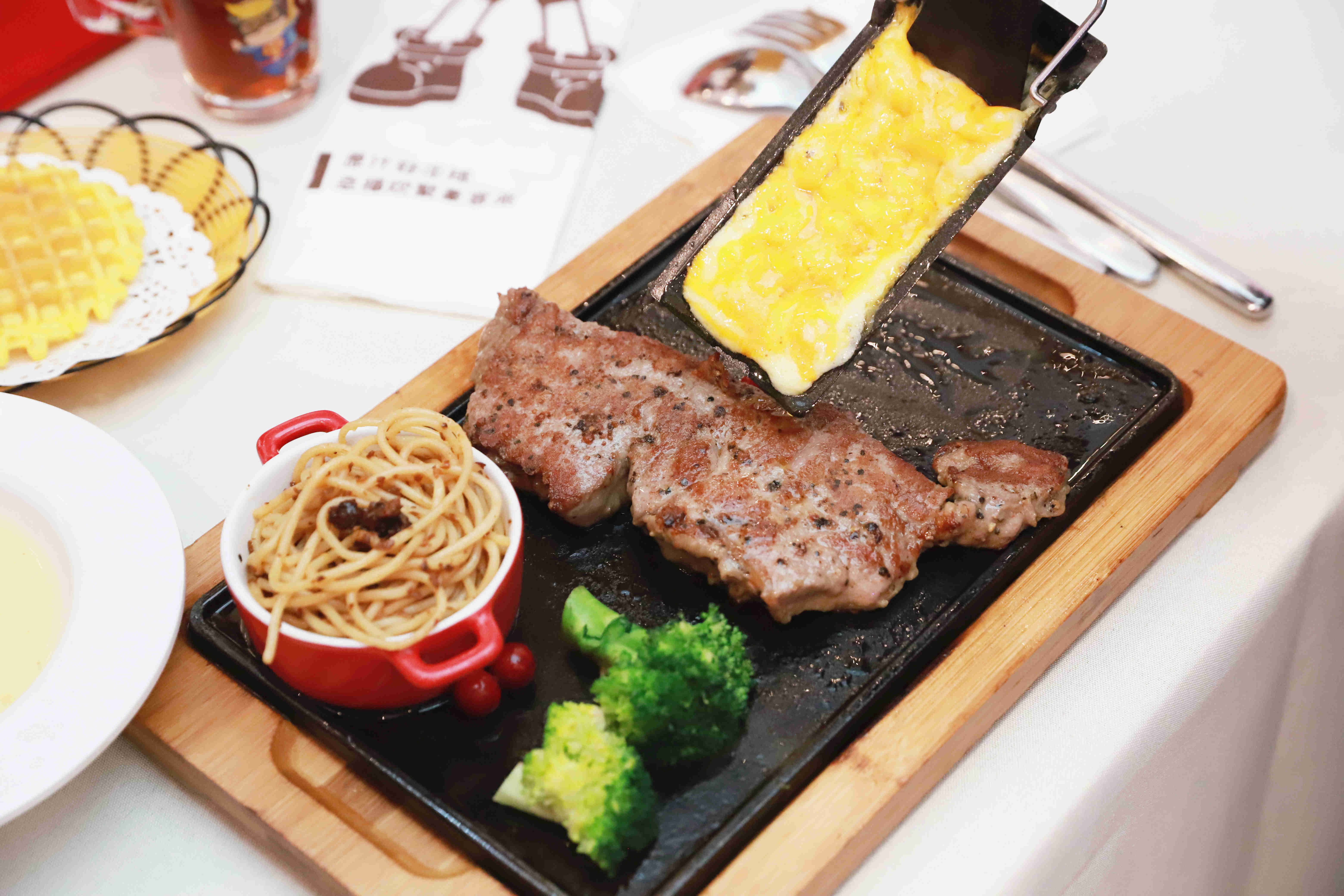 豪客来牛排三十周年,豪客来红胡椒劲骨牛排