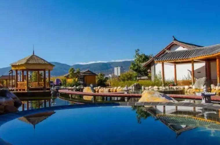 云南保山附近有哪些天然温泉,云南罗茨温泉哪家环境好又实惠