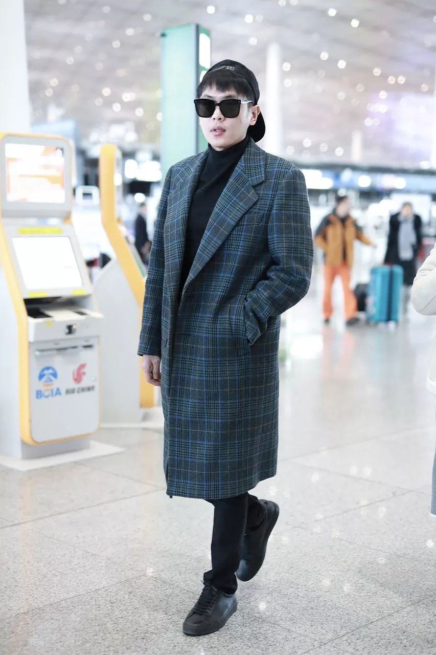 别再说每个男人衣柜里都需要一件风衣了！你们真的会搭配吗？