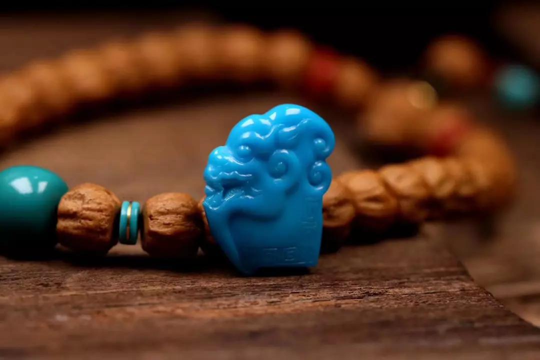 绿松石搭配什么配饰最好,绿松石搭配小技巧秒变时尚博主