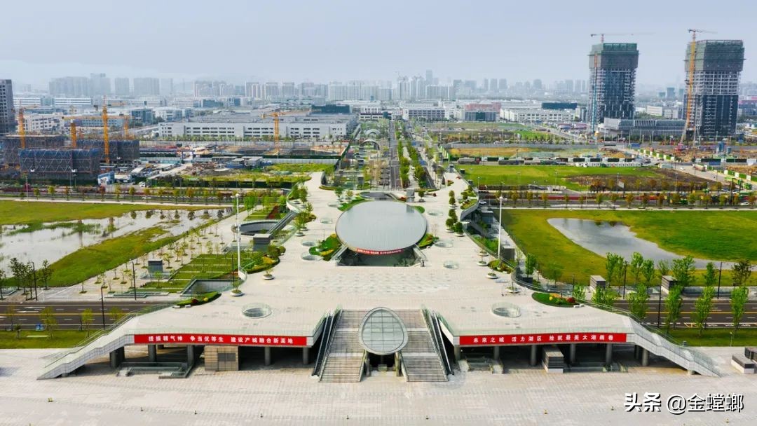 地铁连接商业综合体通道平面图,新建一座大型城市商业综合体