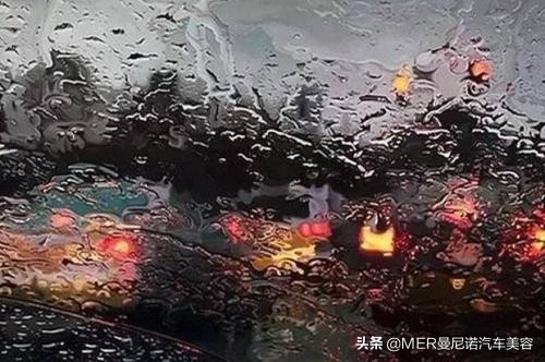 汽车镀晶后车窗玻璃起雾正常吗,镀晶镀膜后雨刮有异响