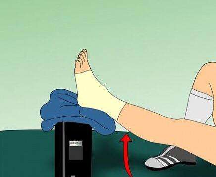 系紧鞋带可以预防崴脚吗,怎么样贴肌贴预防崴脚