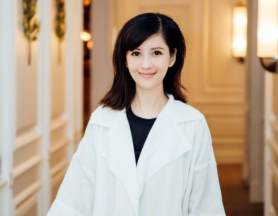 她因《常回家看看》火遍全国，却惨遭前夫背叛，离婚后卷走12亿