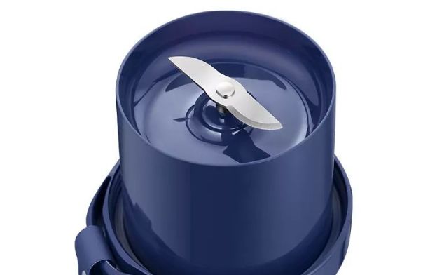 摩飞便携榨汁机的使用方法,摩飞榨汁机小型便携怎么榨汁