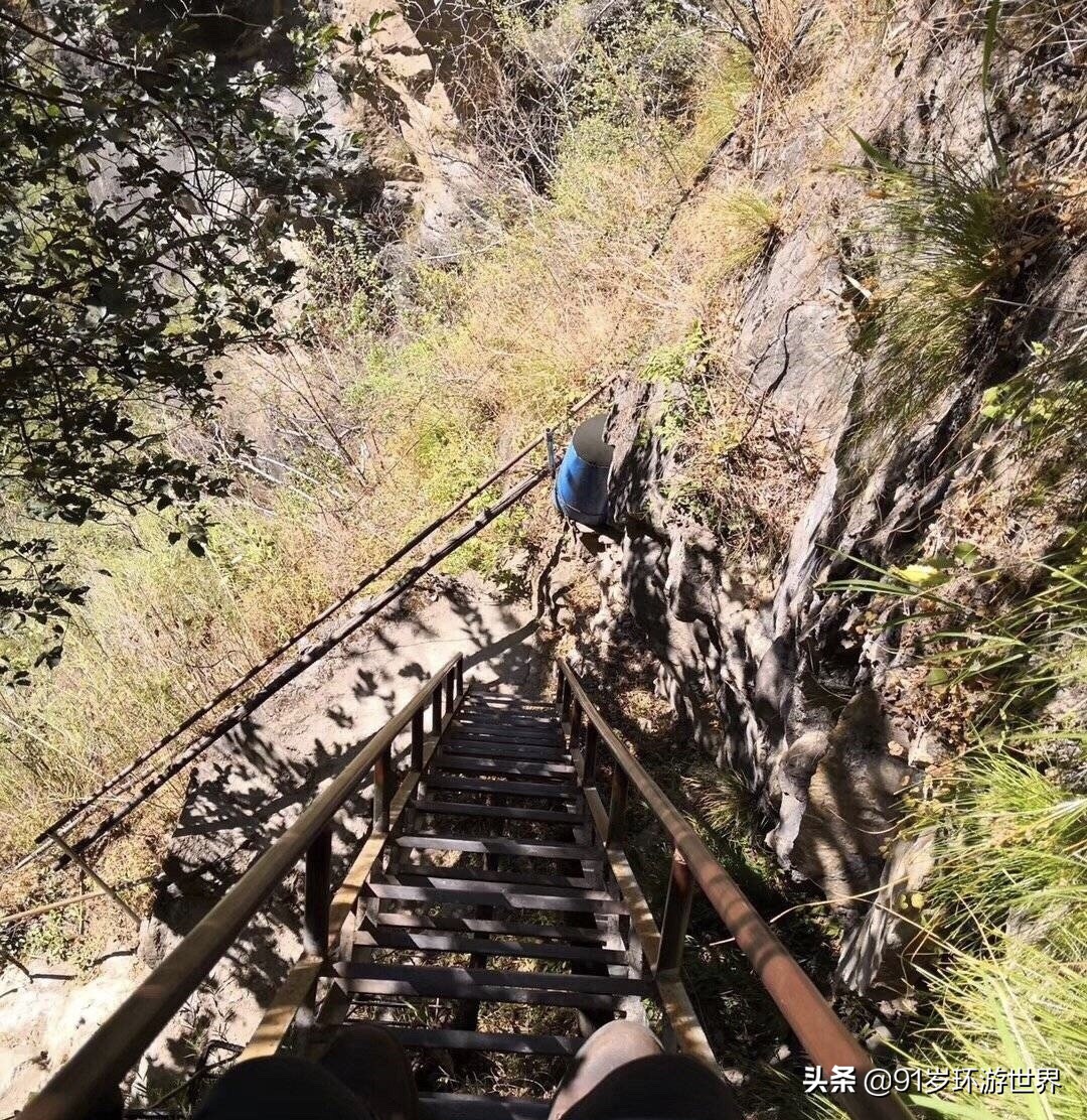 虎跳峡游玩多久比较好,上虎跳和中虎跳哪个壮观