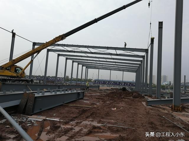 讲解钢结构厂房图,钢结构厂房基础施工动画演示