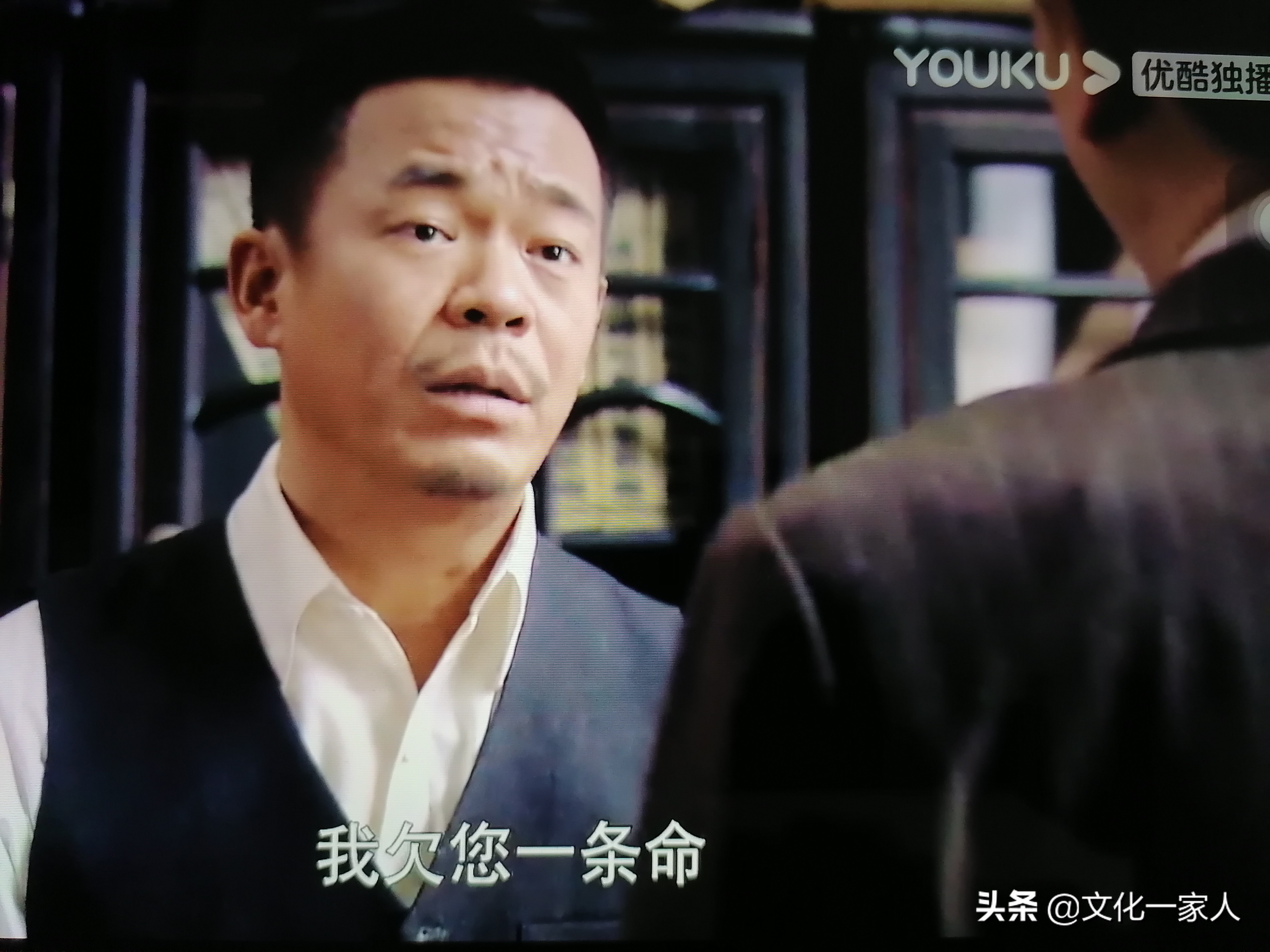 《悬崖》：一场敌中有我，我中有敌，斗智斗勇命悬一线的生死较量