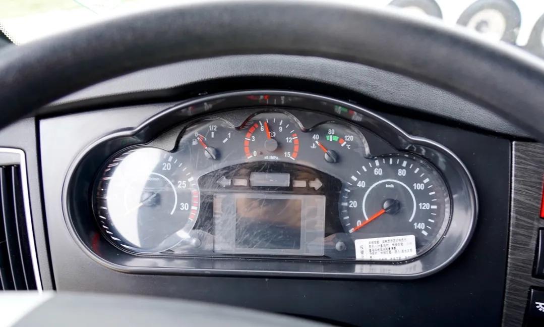 中卡6x2货车7米8,解放j6l领航版载货车