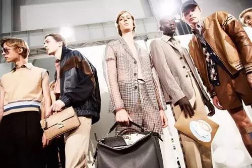 男士潮流包包助你玩转时尚,适合出街的男士包包