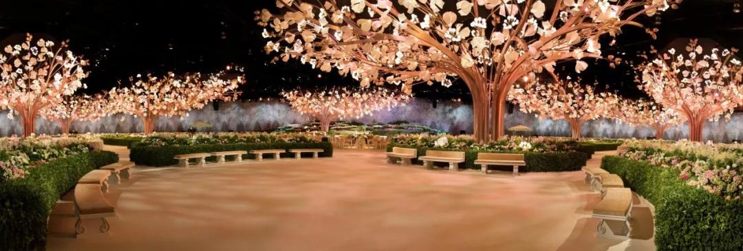 这才是婚礼真正应该有的样子,前院办婚礼后院摆酒席