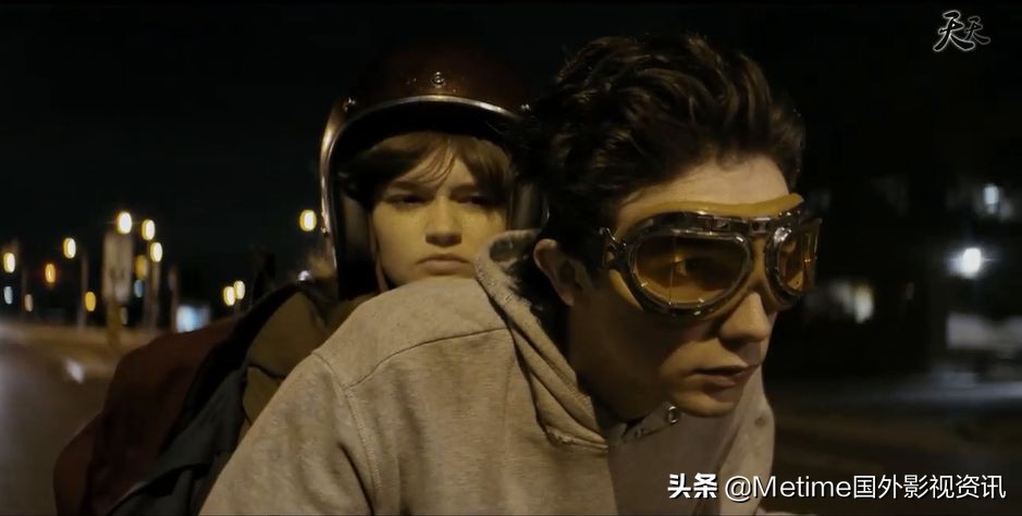 一部油管打造的美剧一看就是低成本零宣传的小破剧，却看的很爽