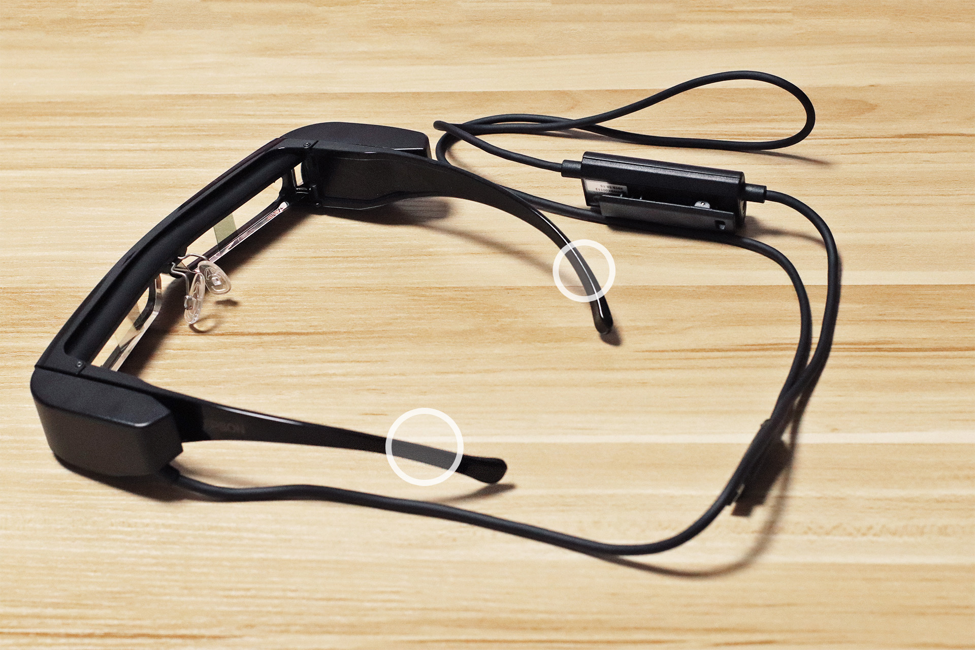 忘掉GoogleGlass,看这边｜EpsonMOVERIOBT-30C智能眼镜体验
