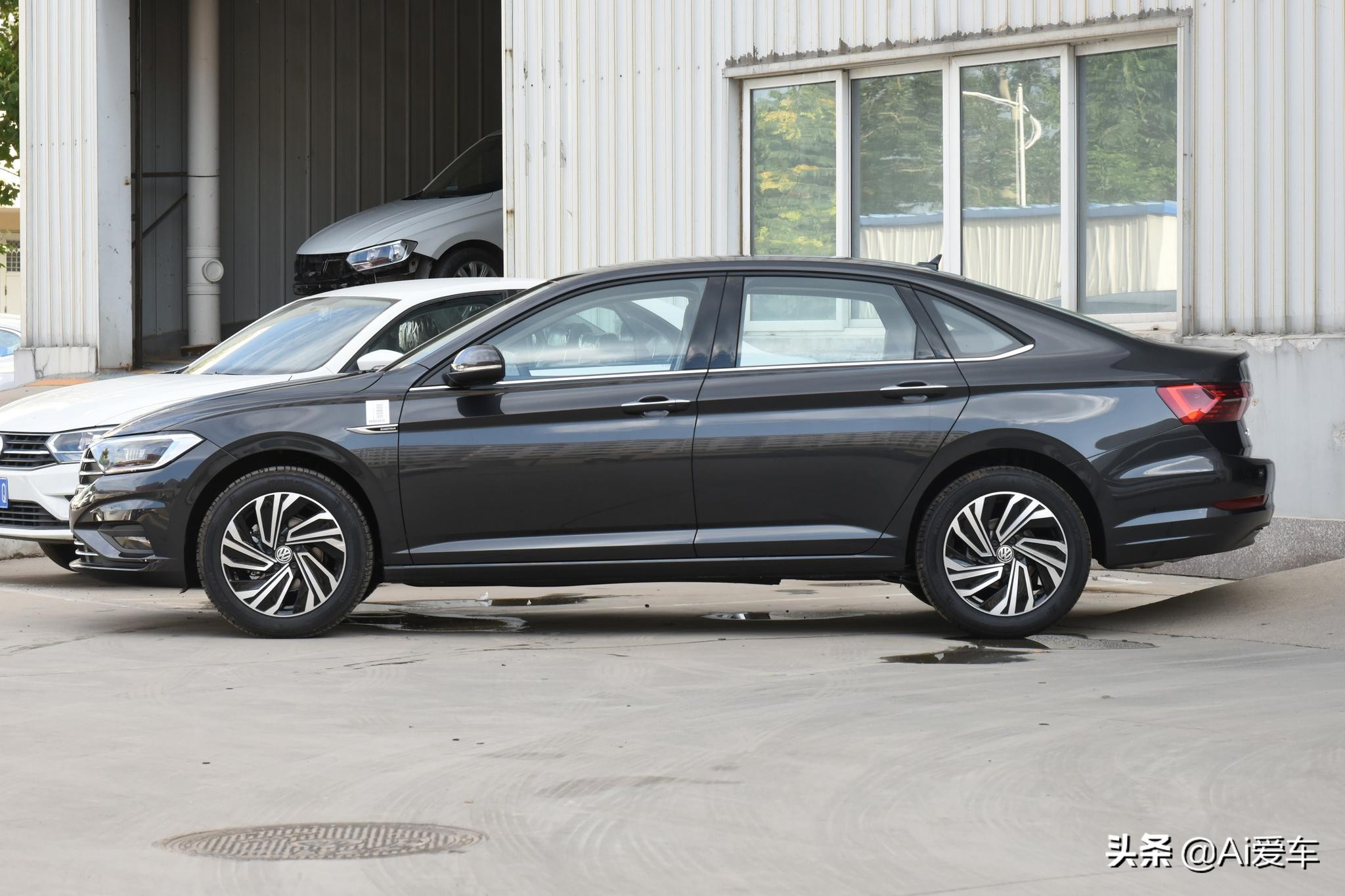 空间大省油配置高价格亲民的轿车,空间高省油家用轿车推荐