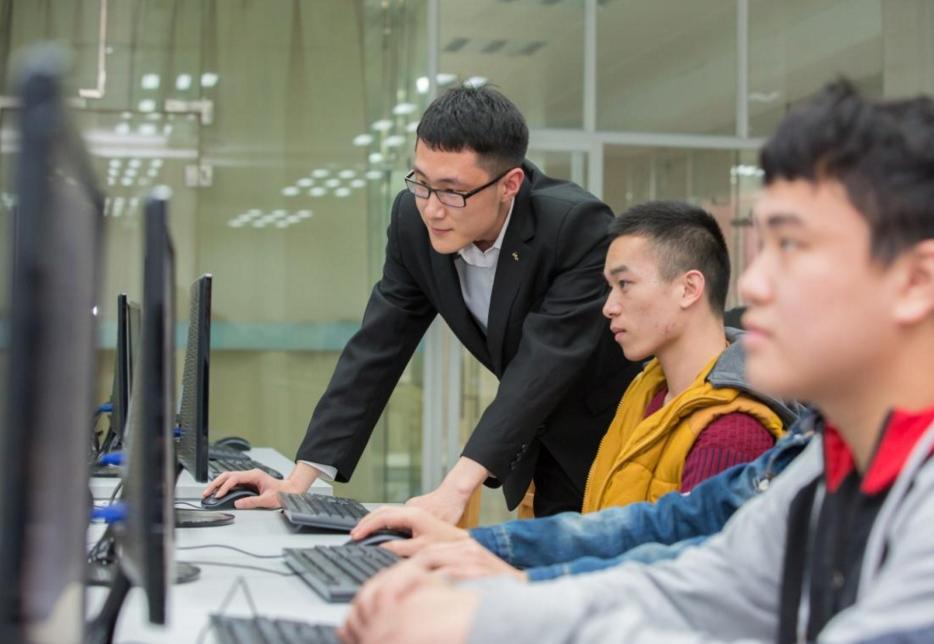 好就业的高薪大学专业排行榜,大学高薪专业排行榜最新