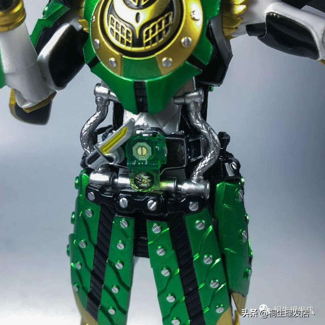 万代shf假面骑士斩月,假面骑士斩月胜吼形态shf