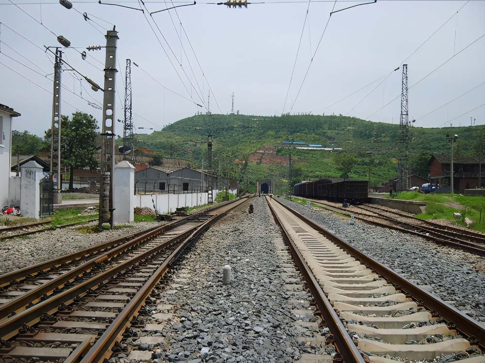 运转昭化站,探秘821厂铁路专线