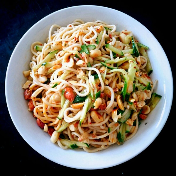 凉面很好吃就是有点凉,凉面好吃吗是什么味道