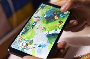 遇见高颜值实力派，三星A6s是靠什么俘获人心的？