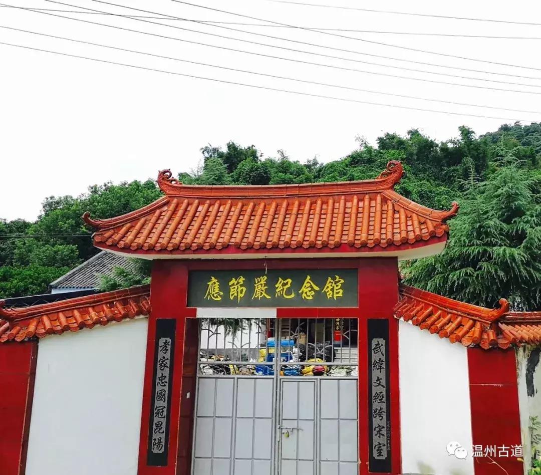 平阳鸣山古村落图片,千年古村平阳县鸣山村古城夜景