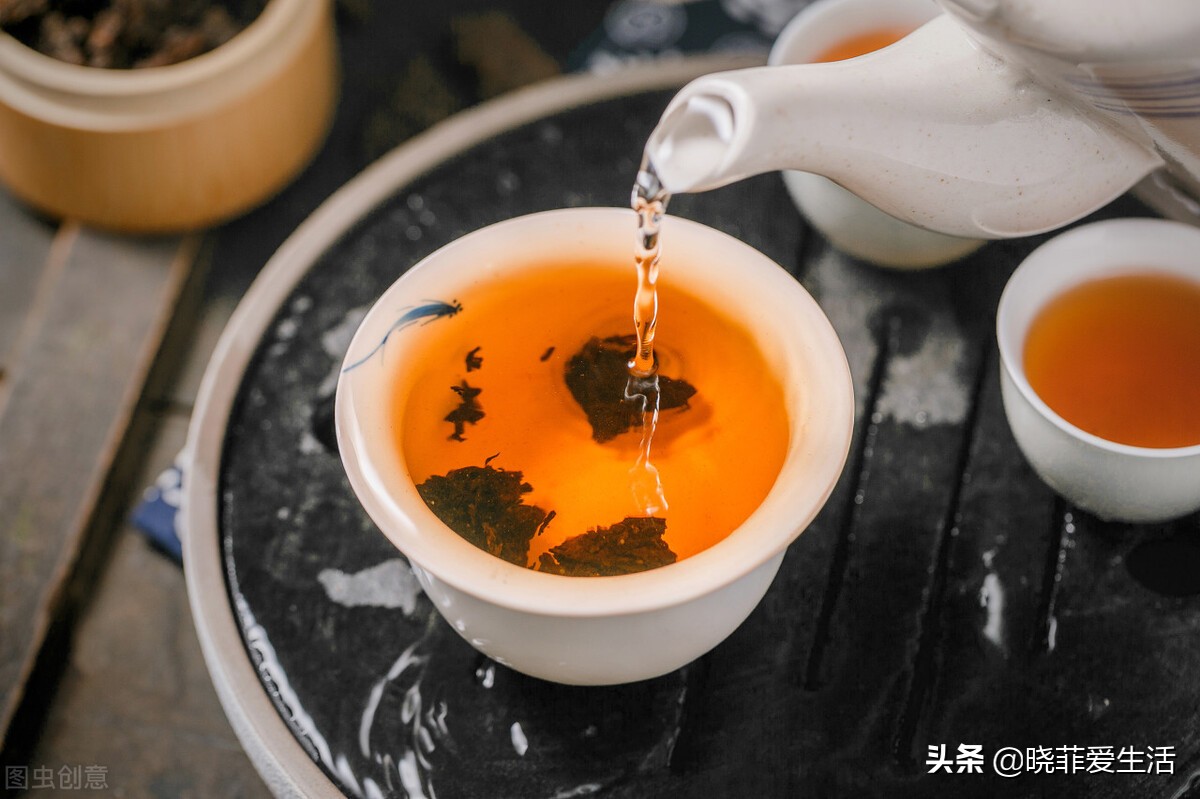 用它来养花,拿水直接养的花