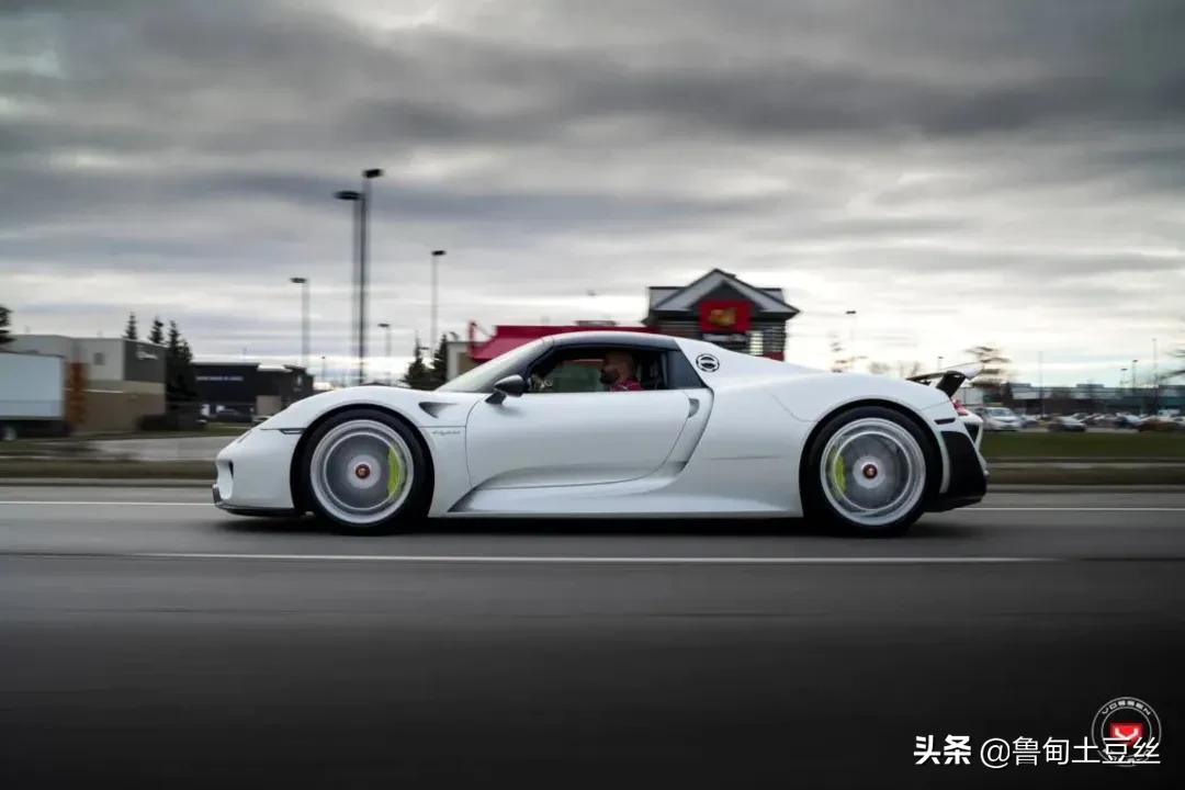 保时捷918镁质轮毂,保时捷918spyder白色金色轮毂