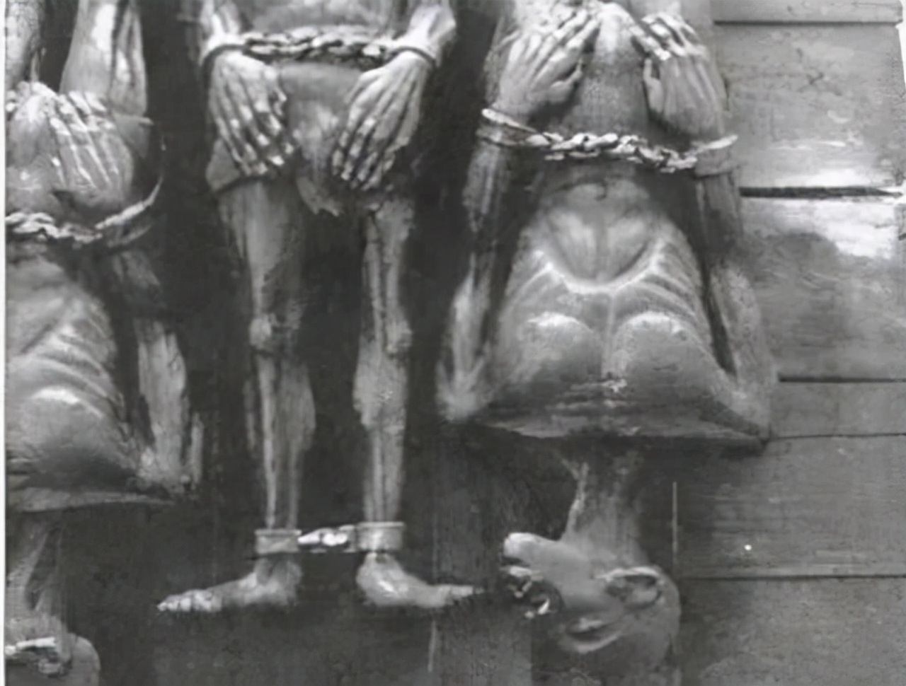 黑奴的海上悲惨生活:食物连猪食都不如,不愿吃就敲开嘴往里灌