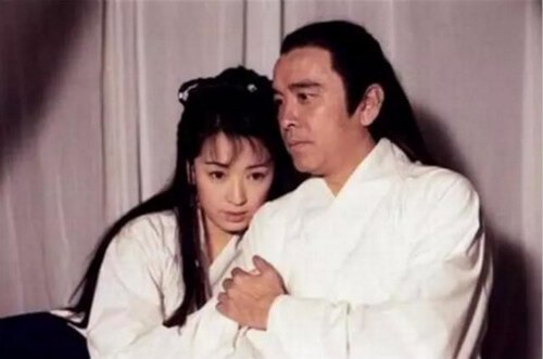 她是金庸笔下最丑的女子,经过她的演绎成了观众心中的白月光