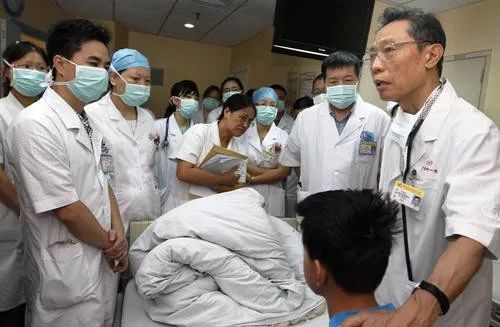 钟南山在武汉事迹,武汉钟南山的事迹