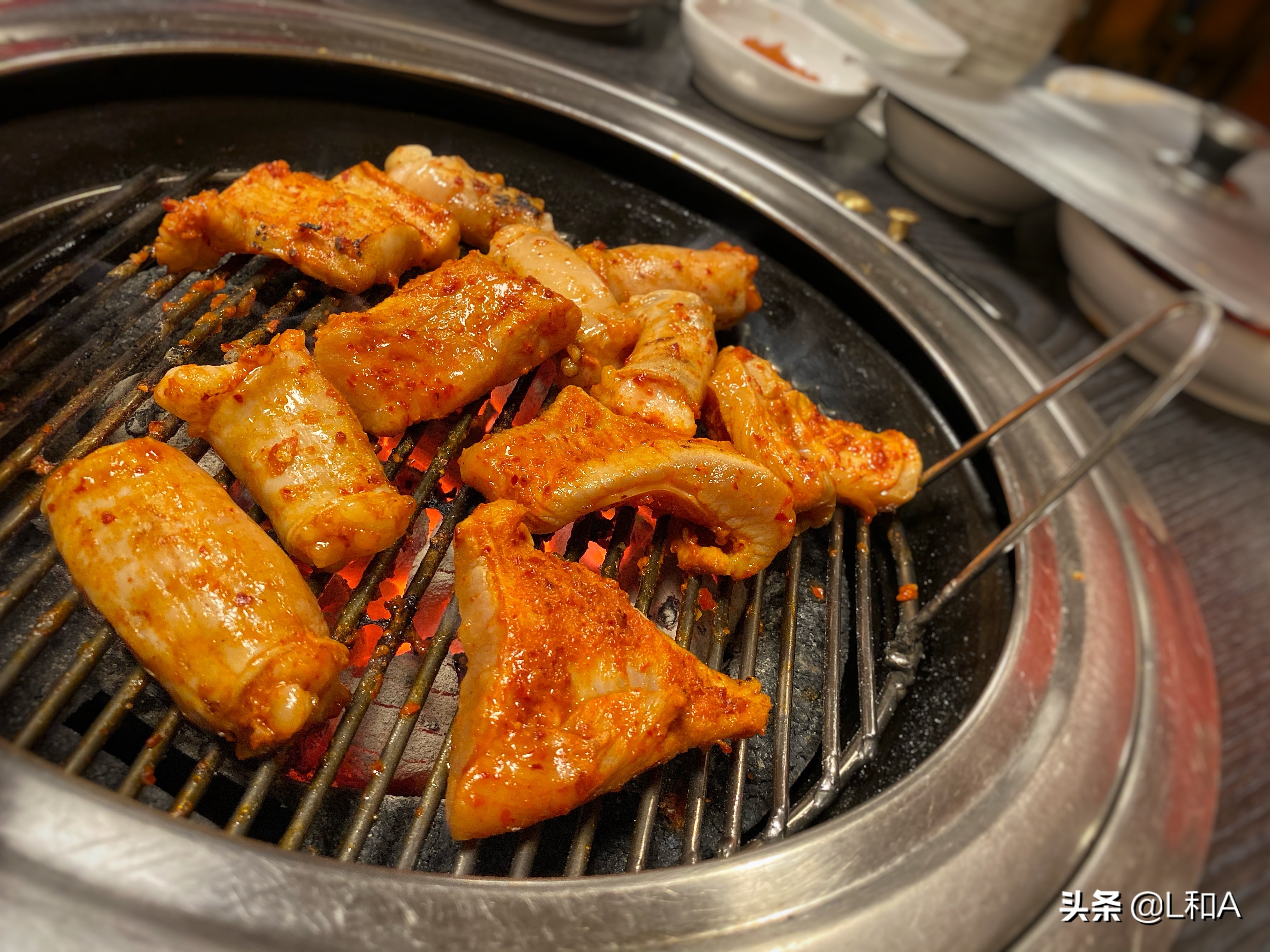 首尔:乙支路的烤内脏专卖店,前韩国总统的老相好