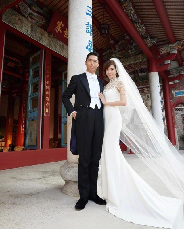 林志玲晒与老公mv造型,林志玲和老公穿驼色西装拍写真