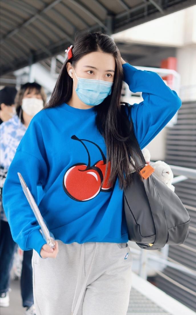 健身包hold不住,环保袋太显土,背SUBTLE运动旅行包能疯狂上分