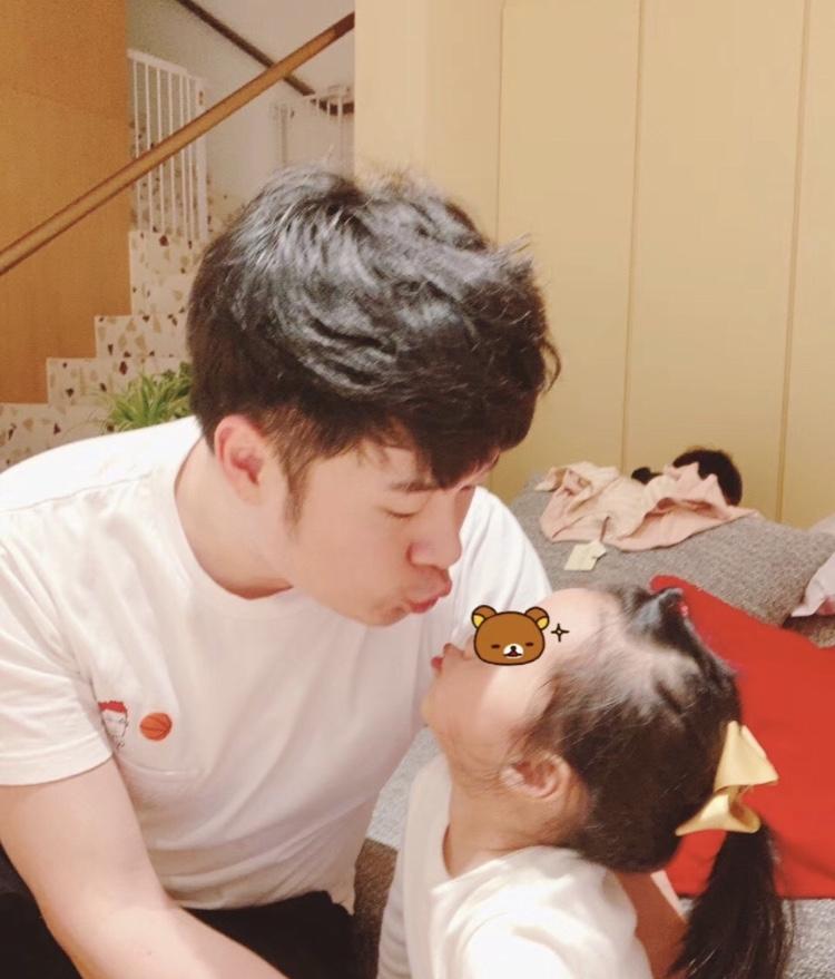 包贝尔的女儿饺子和李现视频,包贝尔女儿包饺子李现评论