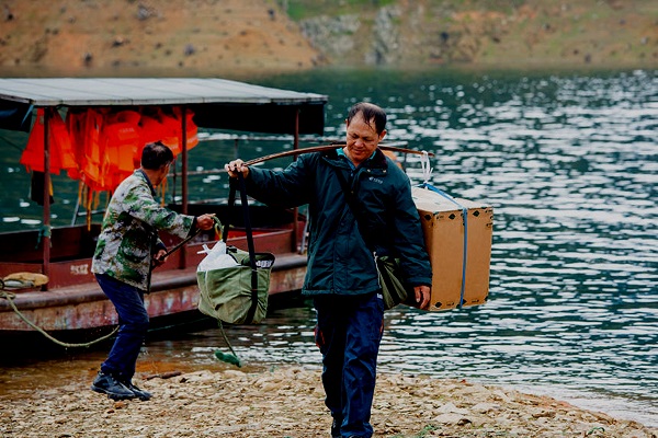 中国退役军人丨张林昌：34年风雨无阻，一位山乡邮递员的19次“二万五千里长征”