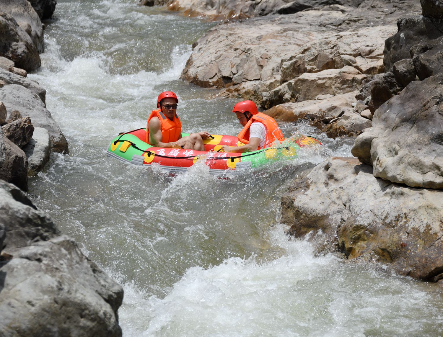 浙江天台溯溪漂流,天台漂流哪里最好玩最刺激