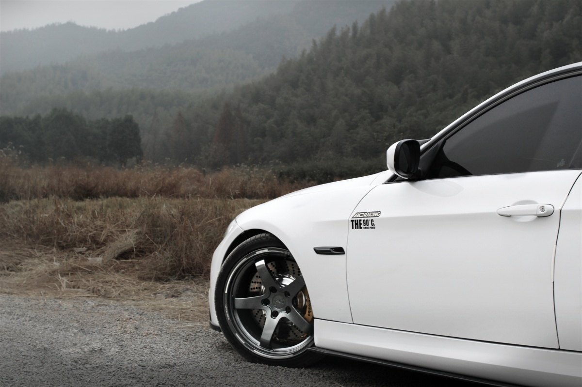 宝马e90买二手车要注意什么,宝马e90改装最便宜