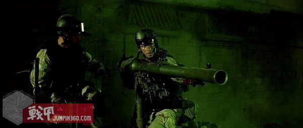 美国黑鹰战机坠落视频,黑鹰坠落最震撼视频